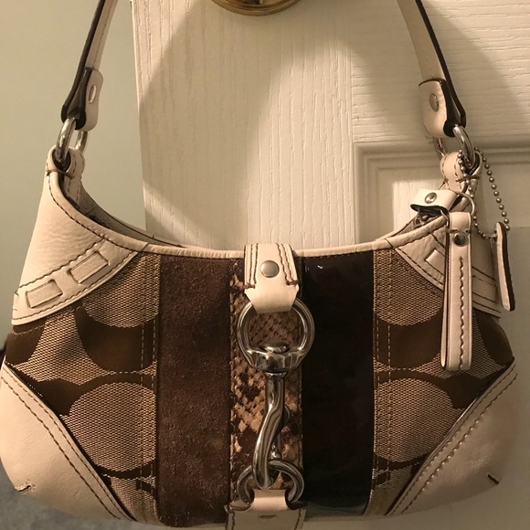 Coach Handbags - Coach Crossbody
